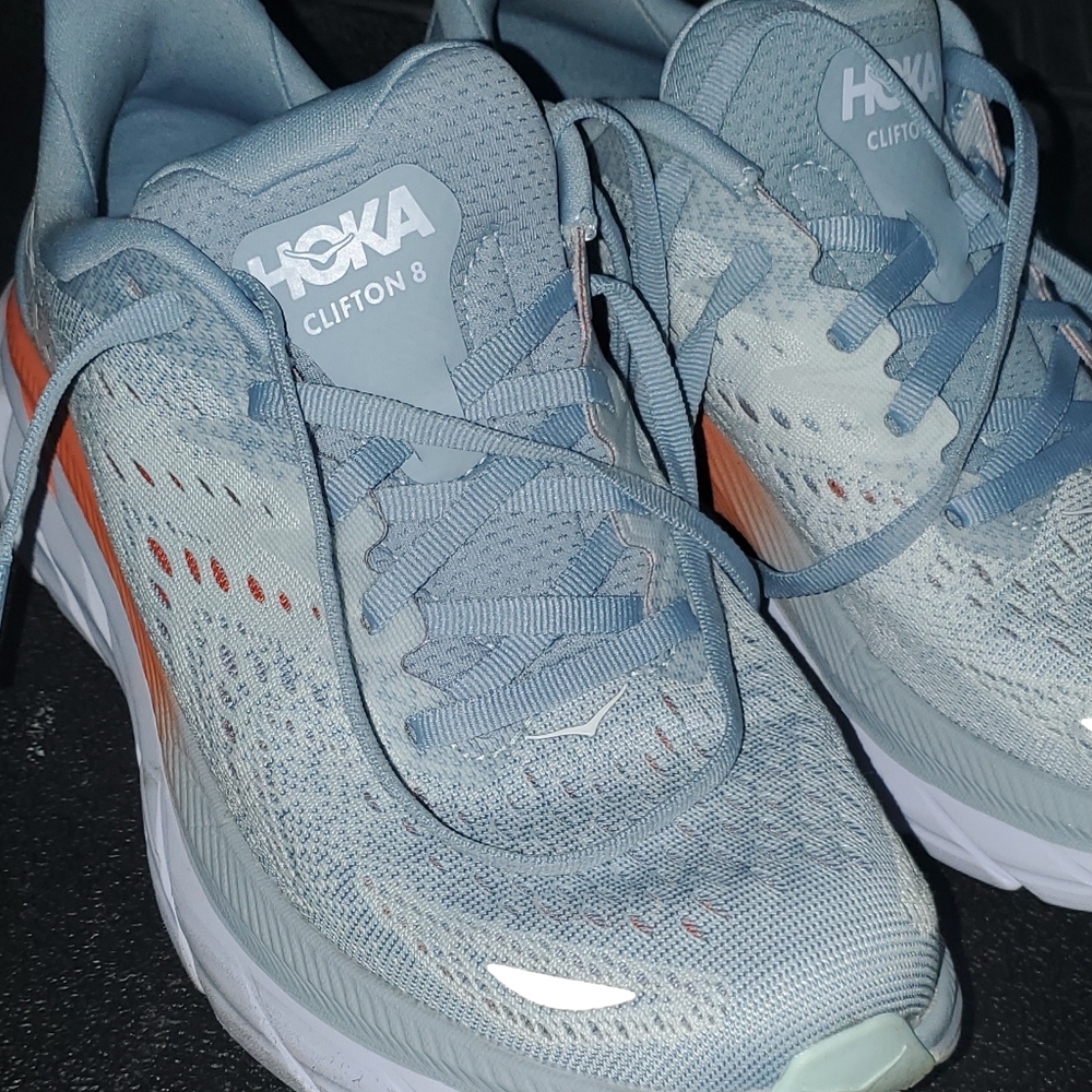 Hoka Clifton 8